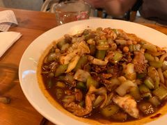 野蘑菇酸菜牛肉炒米粉-疆Jiang·新疆秘制料理