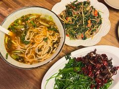 招牌小锅米线-缘生态云南菜·野生菌庭院餐厅(华侨城店)