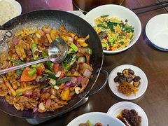 -富正毅三下锅·湘西韵味(天门山索道店)