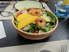 芒果牛油果大虾色拉-乐意坊Alla Torre意大利手工披萨(陆家嘴旗舰店)