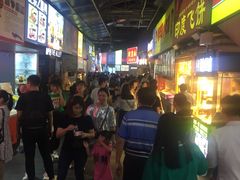 -海口骑楼小吃街