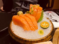 -山川小町·极番烧肉(新地假日广场店)