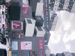 -资和信百货商场