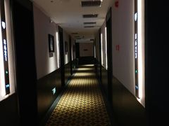 -万泊酒店(长沙五一广场国金中心店)