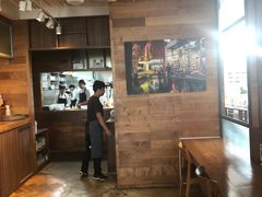 -ROAST coffee & eatery