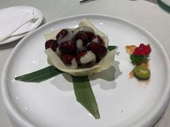 红衣少女-蝶园·装修中(BFC外滩金融中心店)