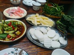 -撮一顿纳西铜火锅