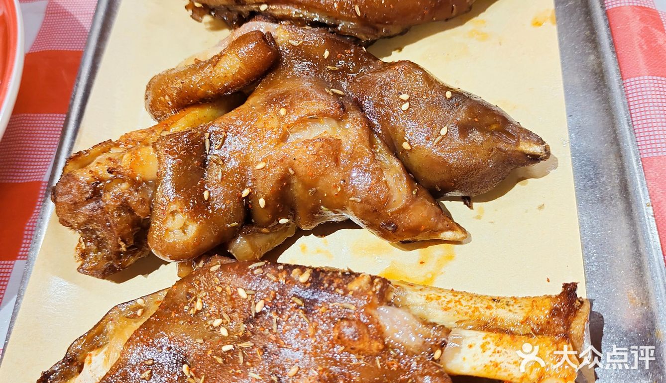 威海山大～海鲜烧烤大排档[种草][种草][种草]