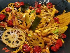 -风光老灶麻辣香锅(大成路翠微百货店)