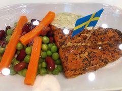 热熏三文鱼配刀豆色拉-宜家·瑞典风味餐厅(北京西红门店)