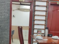 -湖南人家湘菜馆(镇江路店)