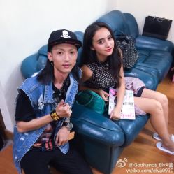 7a8f5d75jw1el9tbm5newj21e01e01b0-God Hands发型设计复古会所