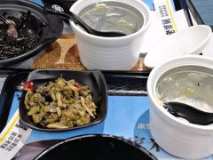 -老娘舅餐厅(黄龙体育中心店)