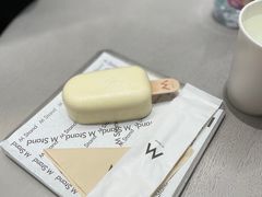 -M Stand(南京新街口金鹰店)
