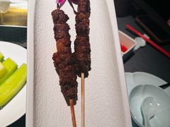 烤牛肉串-左庭右院鲜牛肉火锅黑金店(陆家嘴中心店)
