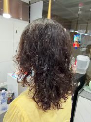 -镁连社·美联社