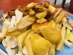 -菌之家·专业纯野生菌火锅·特色炒菌