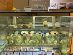 面包甜点陈列柜-XI·LaundryCafe 喜咖自助洗衣咖啡店