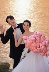 -拾年·定制婚纱摄影