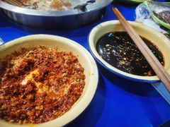-马路边边串串香(苗栗路店)