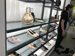 -CHARLES&KEITH(1234space店)