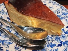 巴斯克蛋糕-Laures·月桂西班牙碳烤餐厅(十尚坊店)