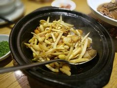 肉酱啫花生苗-潮粥荟·潮汕砂锅粥(朝阳大悦城店)