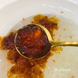 店内羹比露要浓稠一些，无论是什么样的产品都是可以拉丝的
