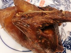 招牌灵芝红烧乳鸽-五谷芳乳鸽王（大梅沙总店C区）(网红打卡店)