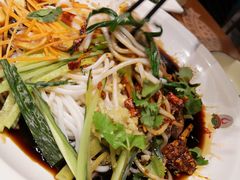 老滇凉米线-老滇山寨•云南特色菜•地方菜•民族风情歌舞表演(金碧店)