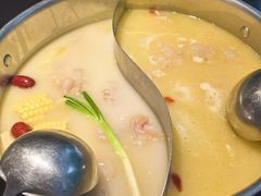 -鲜入唯煮·港式海鲜牛肉火锅(金宝街店)