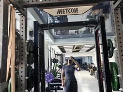 -岩顶健身(玄武店)