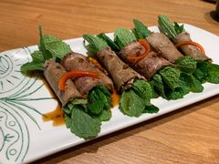 薄荷牛肉卷-云海肴·汽锅鸡·云南代表菜(东坝金隅店)