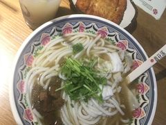 -鑫花溪牛肉米粉(人民广场店)