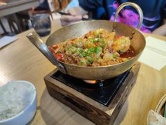 东川洋芋焖鸡-壹霖·洱语云南菜(方恒国际店)