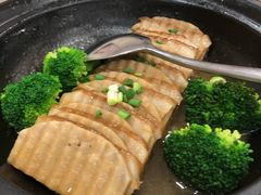 荔浦芋头煲五花肉-维多利亚大酒店·雅园中餐厅