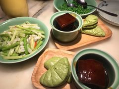 东坡肉-弄堂里(滨江龙湖天街店)
