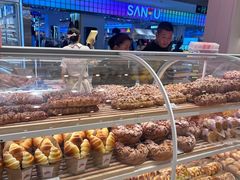 -好利来(上海虹桥新天地Lab主题店)
