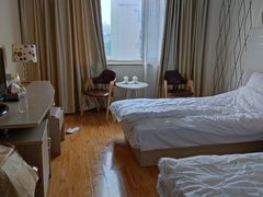 -爱舍海岸酒店(香港中路五四广场店)