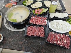 -山珍鲜牛肉火锅本地老字号(汕中老店)