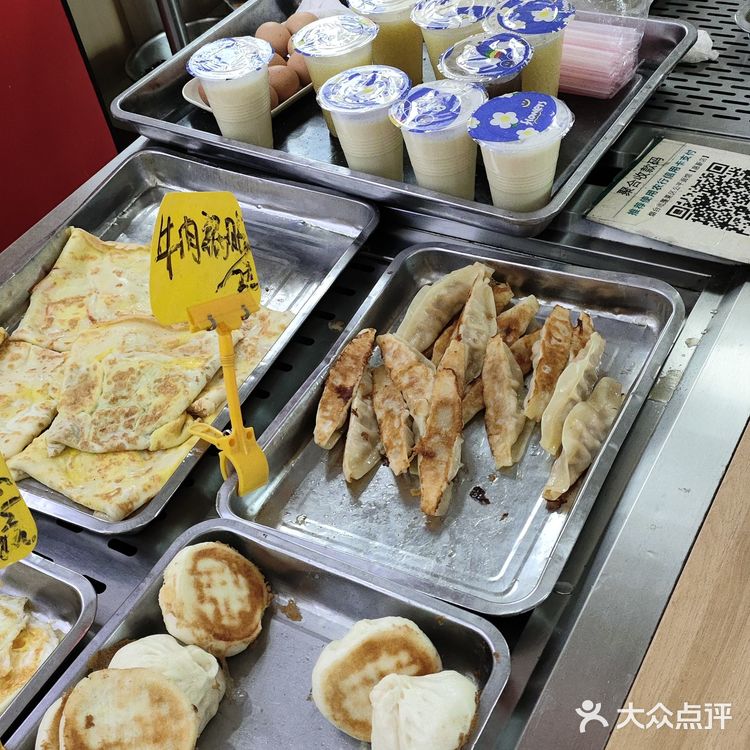 青岛大姑娘在蓬莱吃早饭,8元吃撑!