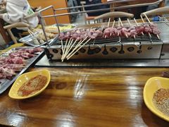-哈尔滨小酒馆·鲜肉现穿自助烧烤(康新花园店)