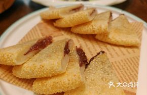 Beauty-Enhancing Red Bean Thin Cake