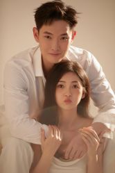 点击看大图 -至臻微拉婚纱摄影