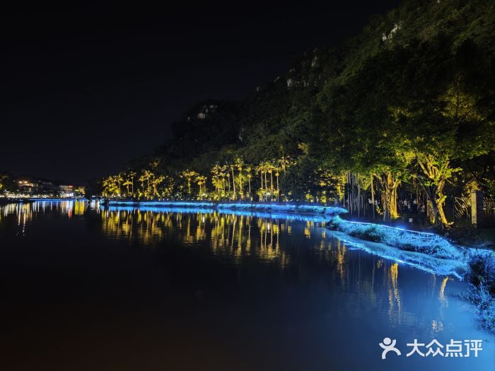 星湖旅游景区七星岩图片