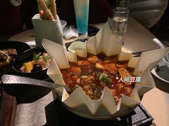 -穹六人间 people 6(岳阳路店)