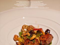 罗勒腰果炒牛肉粒-三号黄浦会Canton Table