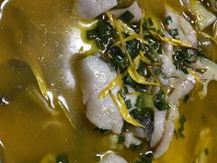 金汤菊花鲈鱼-老滇山寨•云南特色菜•地方菜•民族风情歌舞表演(金碧店)