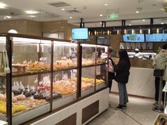 面包甜点陈列柜-奈雪的茶(新天地广场PRO店)