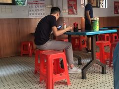 大堂-修记牛杂店(同华东一路店)